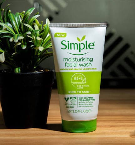 Simple Moisturising Facial Wash 150ml